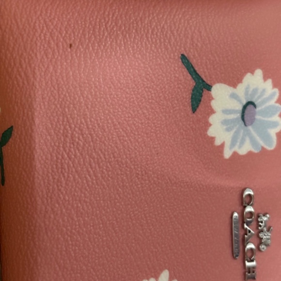 Coach wristlet - Picture 5 of 6